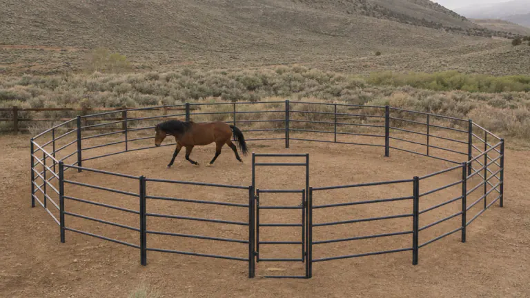 Complete steel horse round pen